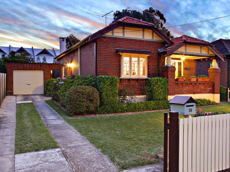 19 Ismay Avenue, Homebush NSW 2140