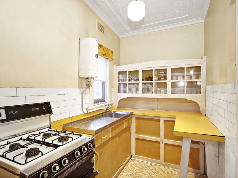 18 Collingwood Avenue, Cabarita NSW 2137