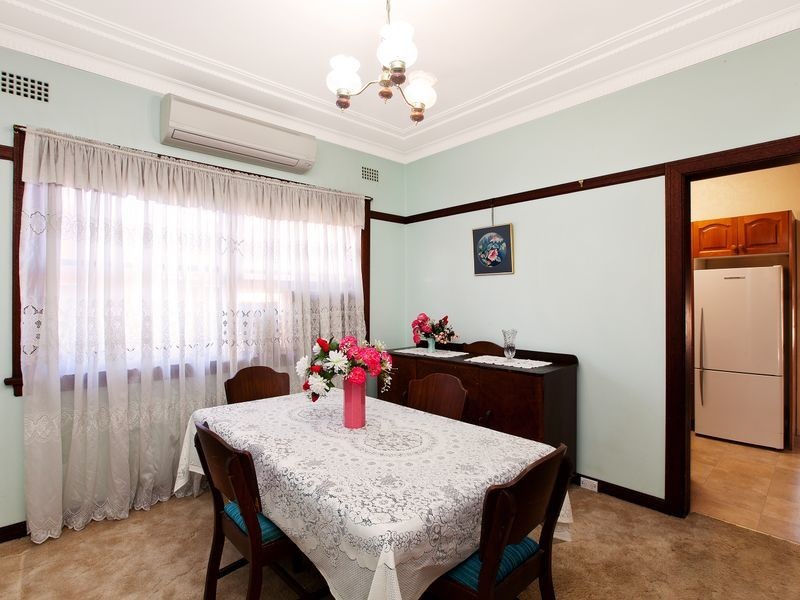 6 Nicholas Avenue, Concord NSW 2137