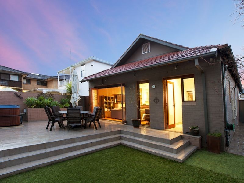 18 Crane Street, Concord NSW 2137