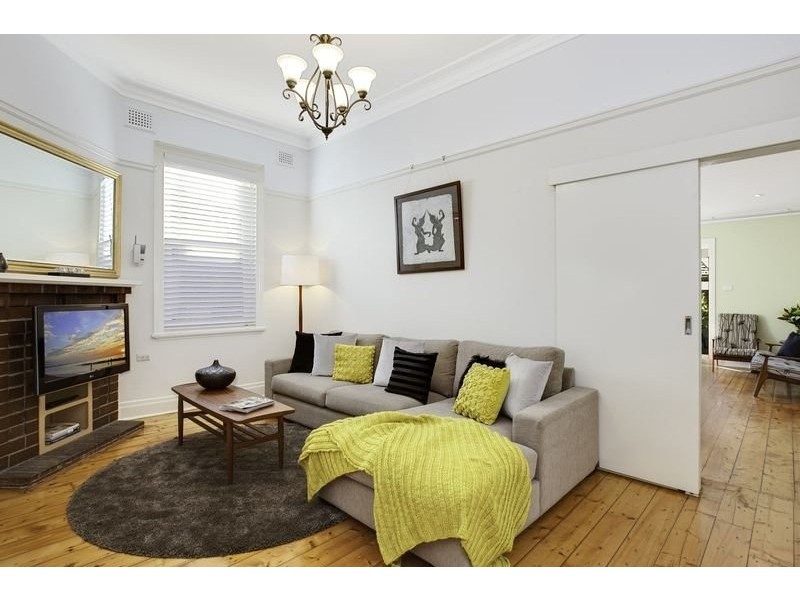 33 Nelson Road, North Strathfield NSW 2137