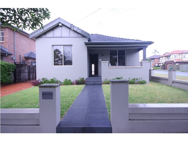 9 Rowley Road, Russell Lea NSW 2046