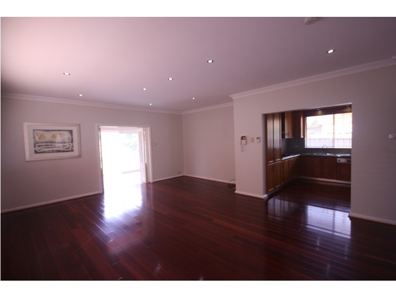 9 Rowley Road, Russell Lea NSW 2046