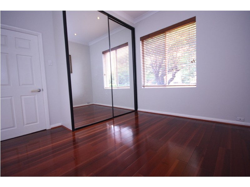 9 Rowley Road, Russell Lea NSW 2046