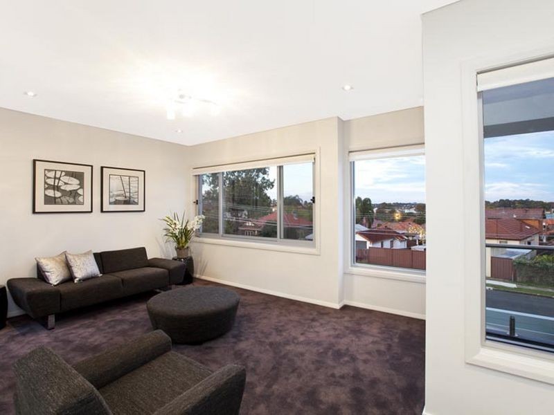 12 Elphinstone Street, Cabarita NSW 2137
