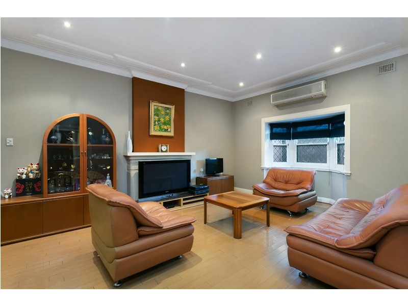 22 Loch Maree Parade, Concord West NSW 2138