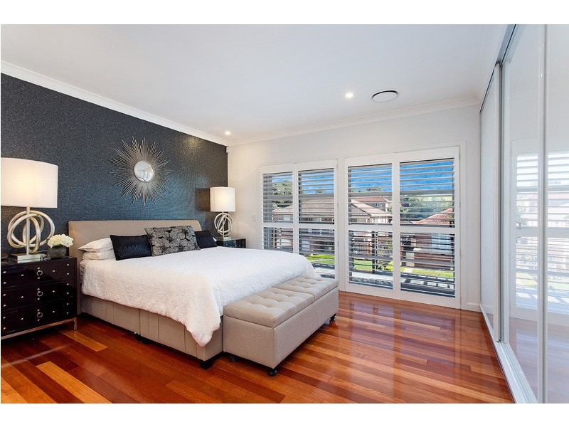 6 Atkins Avenue, Russell Lea NSW 2046