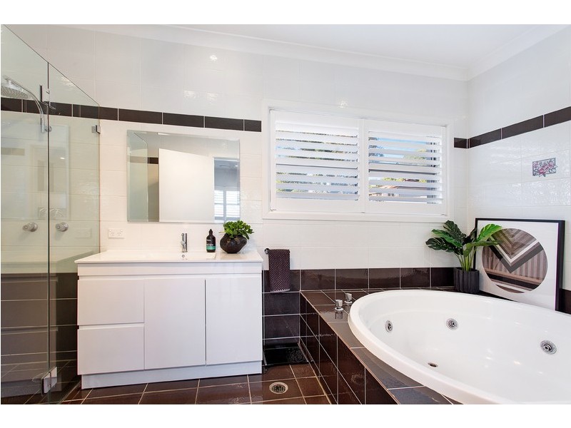 6 Atkins Avenue, Russell Lea NSW 2046