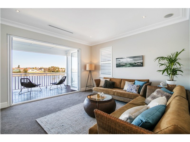 27 Jacaranda Drive, Cabarita NSW 2137