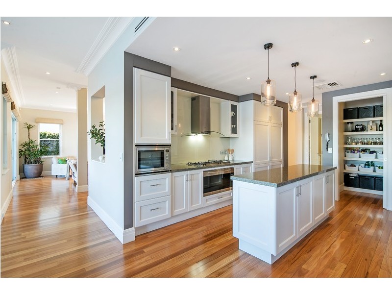 27 Jacaranda Drive, Cabarita NSW 2137