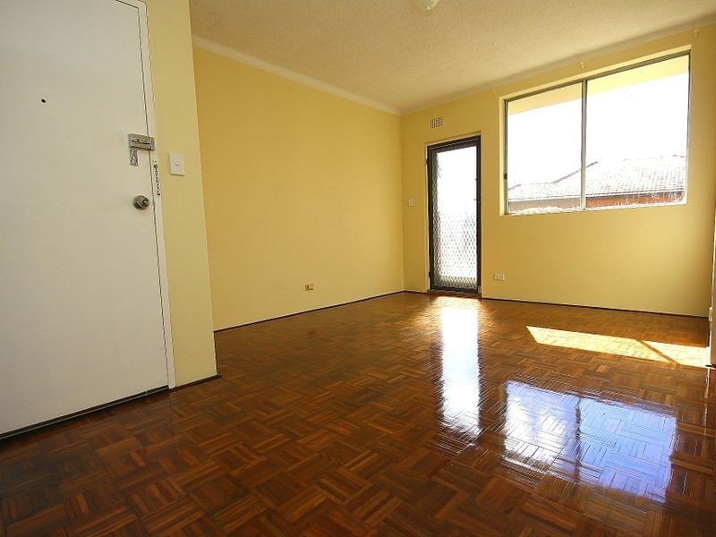 2/10 Hampstead Rd, Homebush NSW 2140