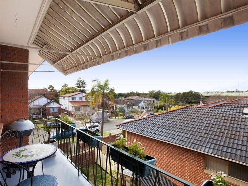 8/6 Burton Street, Concord NSW 2137