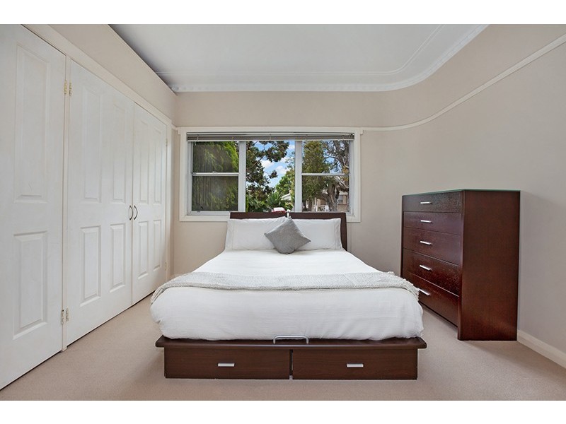 2 Kerslake Avenue, Regents Park NSW 2143