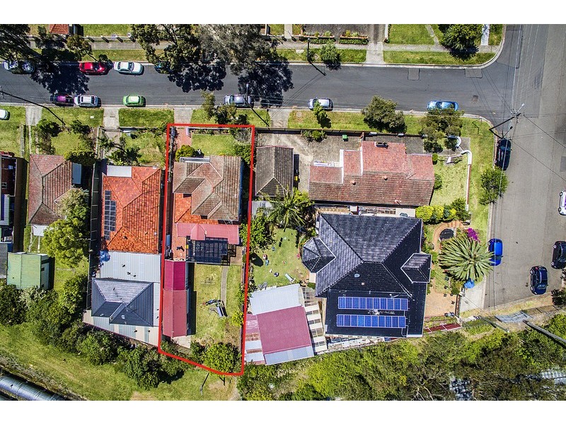 2 Kerslake Avenue, Regents Park NSW 2143