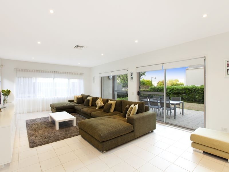 4 Strathroy Close, Cabarita NSW 2137