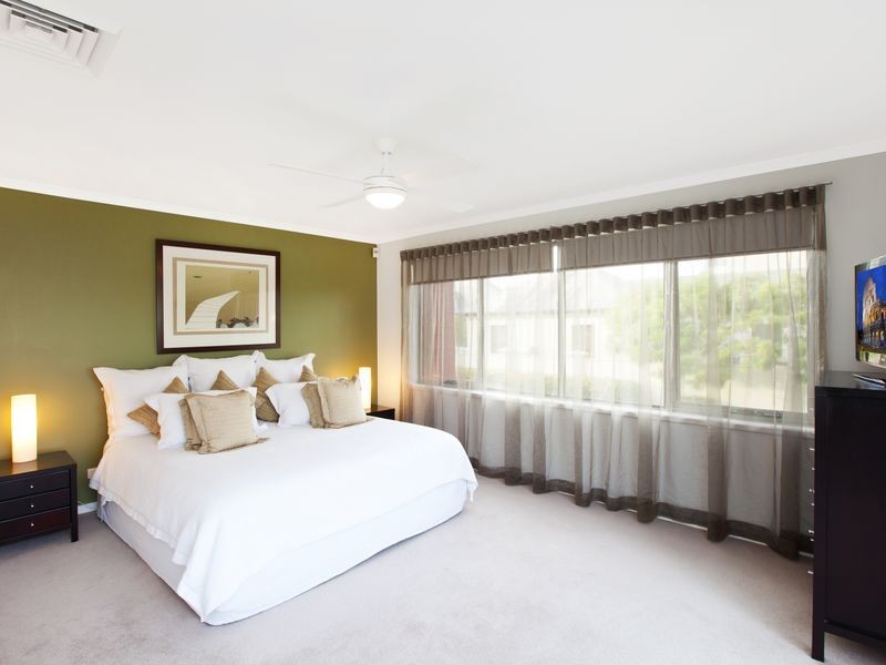4 Strathroy Close, Cabarita NSW 2137