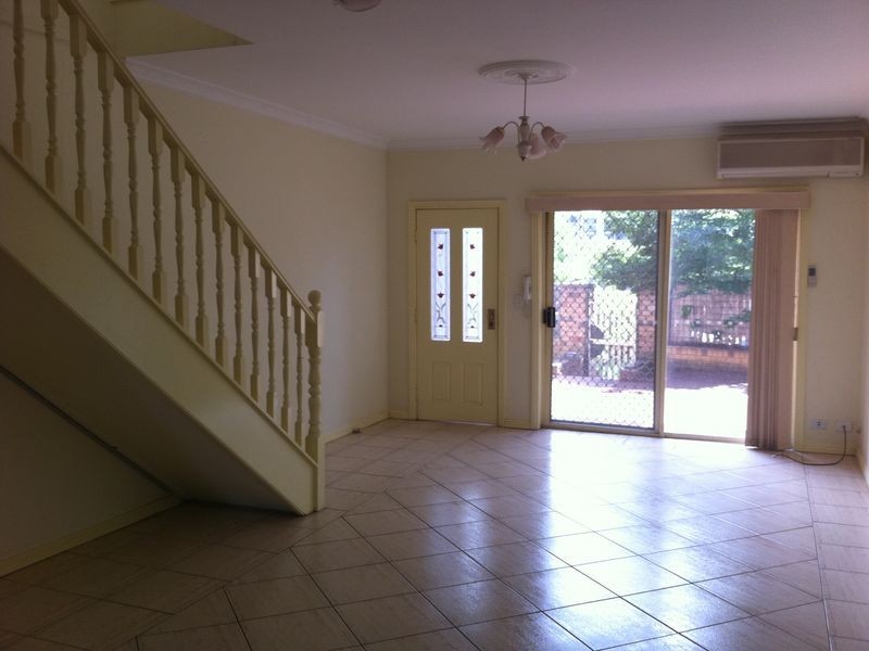 8/12 Wentworth St, Homebush NSW 2140