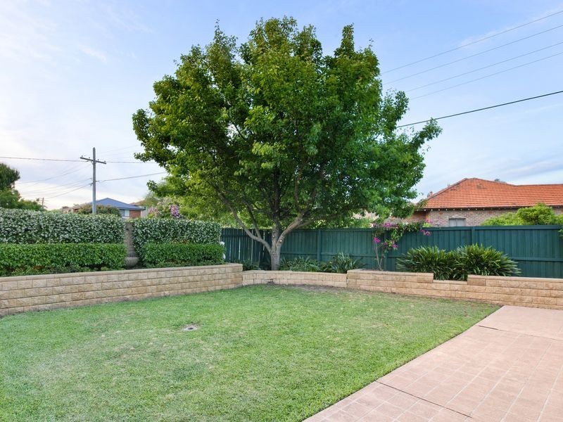 6 Lloyd George Avenue, Concord NSW 2137