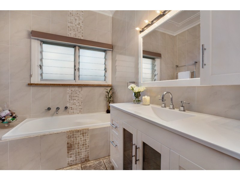 111 Cabarita Road, Cabarita NSW 2137