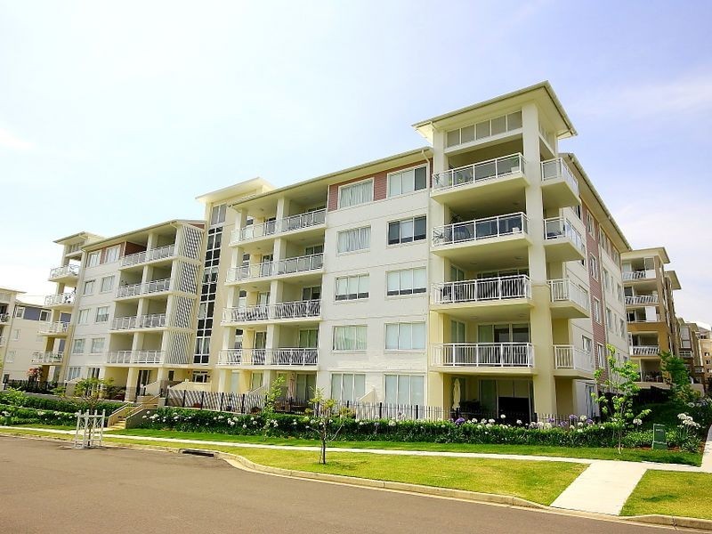 401/4 Rosewater Circuit, Breakfast Point NSW 2137