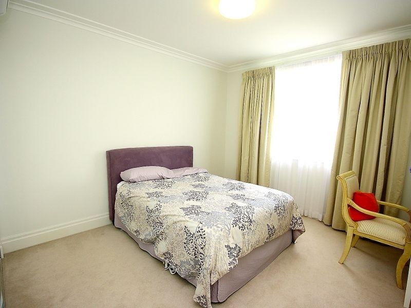401/4 Rosewater Circuit, Breakfast Point NSW 2137