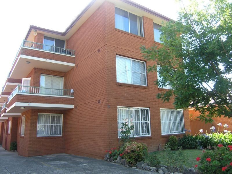 8/4 Julia Street, Ashfield NSW 2131