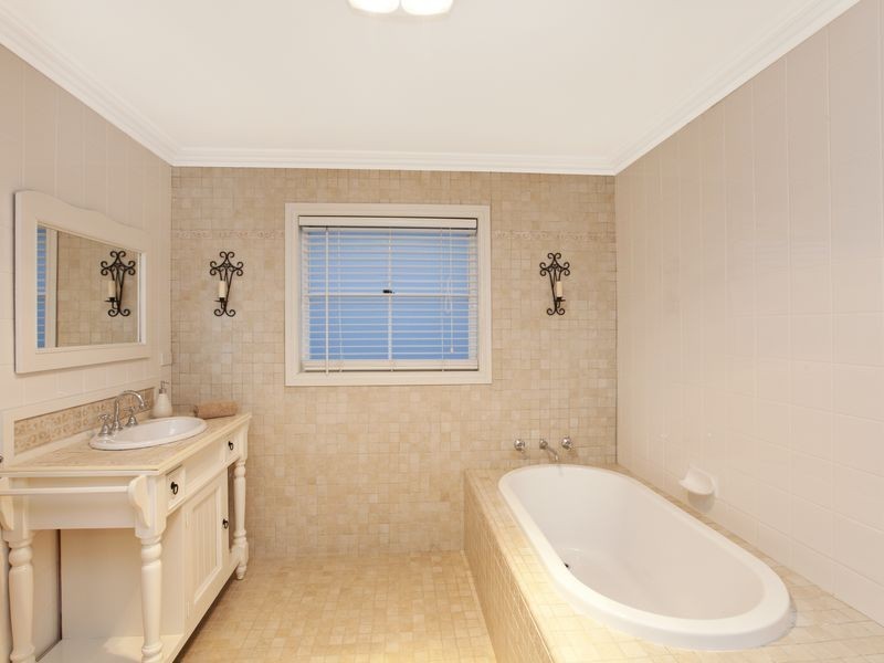 5 Spring Park Ciruit, Breakfast Point NSW 2137