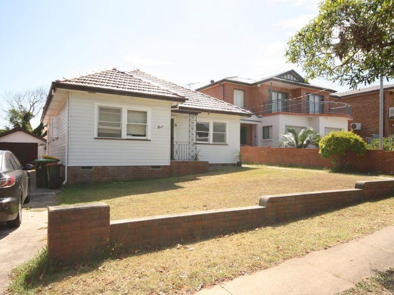 4 Brays Road, Concord NSW 2137