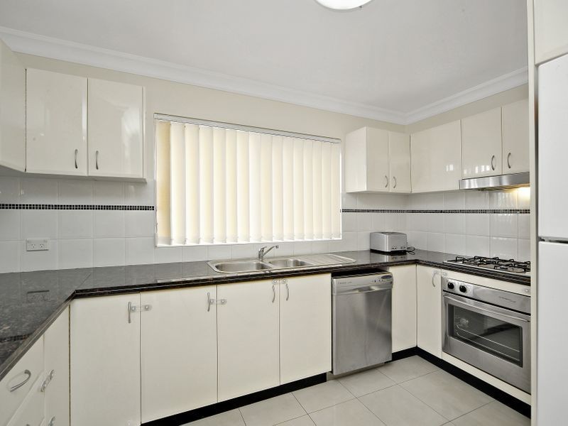 1/42 Napoleon Road, Greenacre NSW 2190