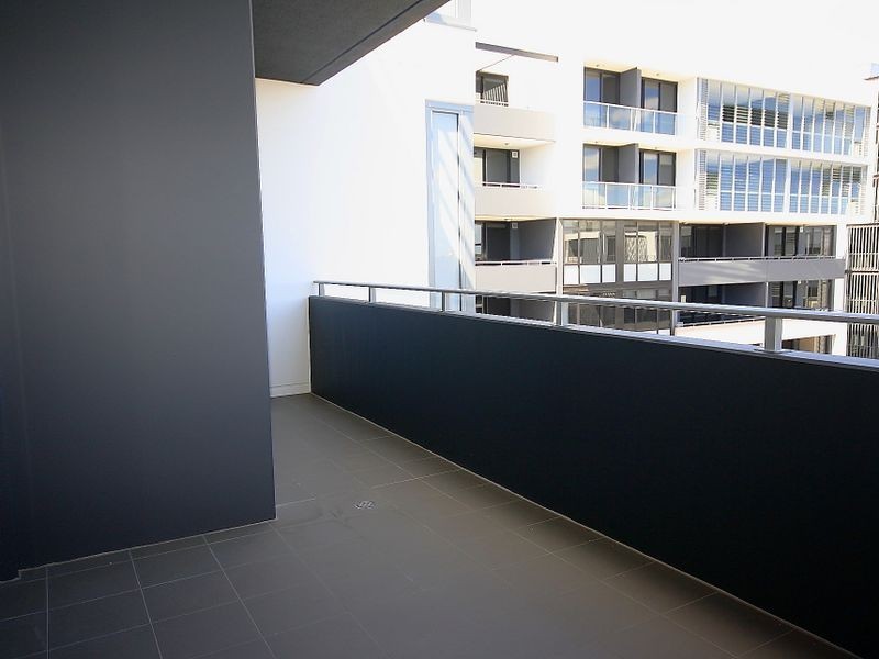 702/49 Hill Road, Wentworth Point NSW 2127