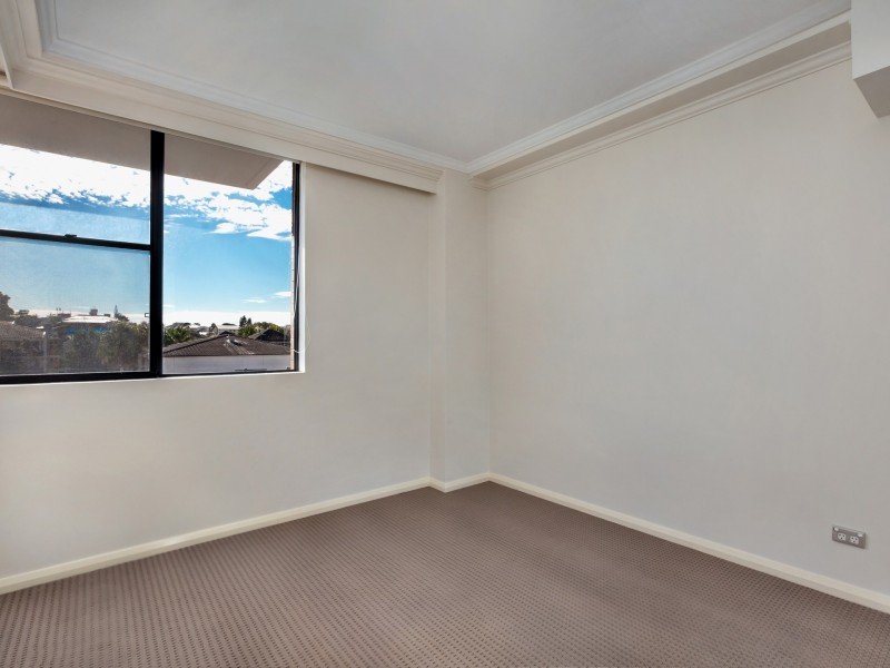 195/4 Dolphin Close, Chiswick NSW 2046