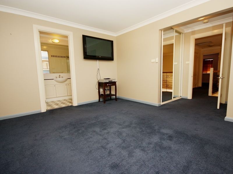 7 Wenton Avenue, Liberty Grove NSW 2138