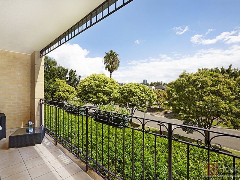 26/11 Settlers Boulevard, Liberty Grove NSW 2138