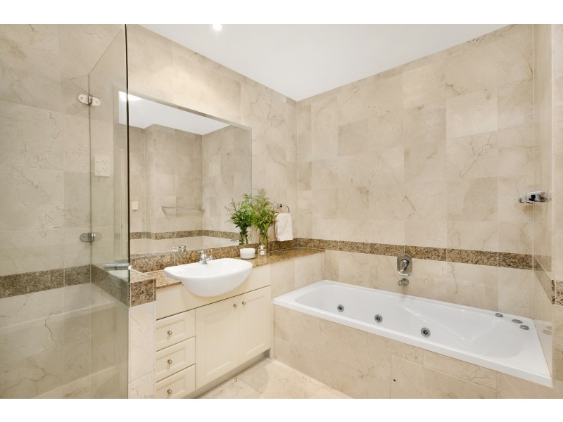 16 Jacaranda Drive, Cabarita NSW 2137