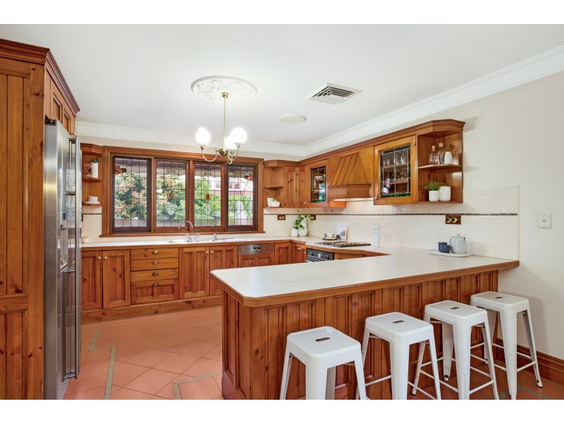 8 Homedale Avenue, Concord NSW 2137