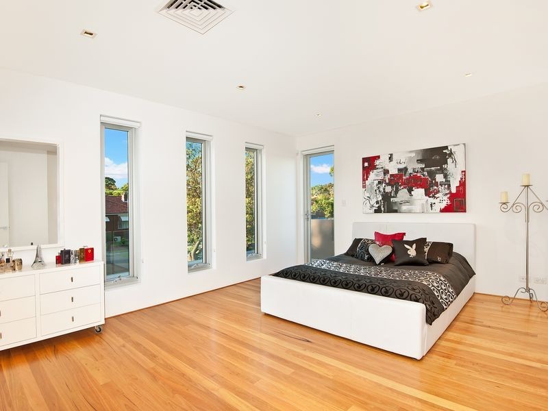 4 Archer Street, Concord NSW 2137