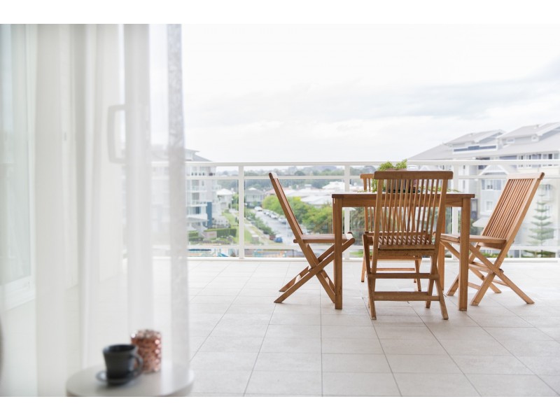 403/2 Rosewater Circuit, Breakfast Point NSW 2137