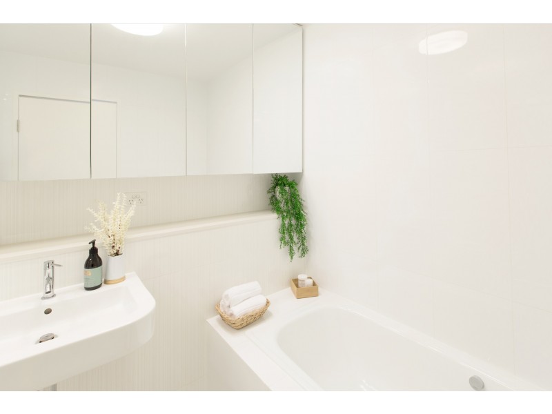 403/2 Rosewater Circuit, Breakfast Point NSW 2137