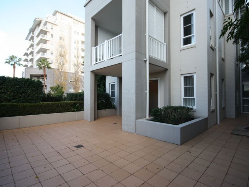 11/3 Magnolia Drive, Breakfast Point NSW 2137