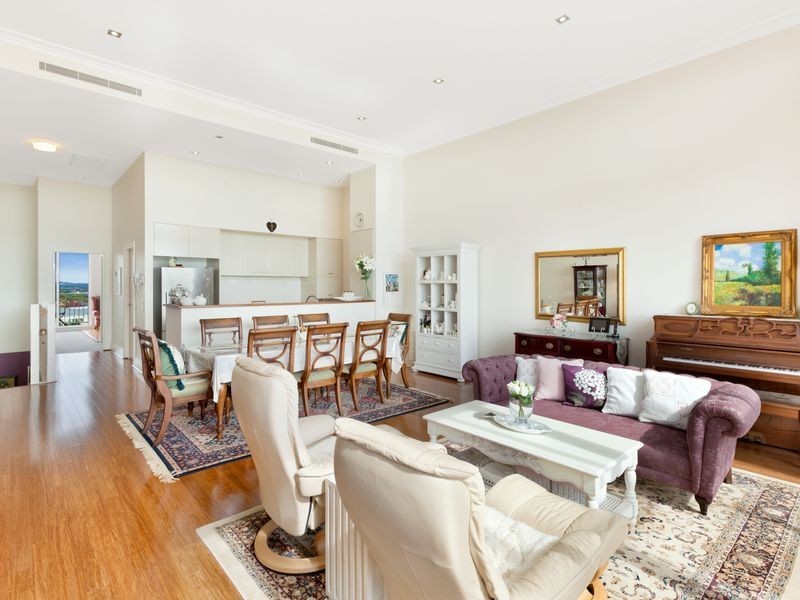 812/15-17 Peninsula Drive, Breakfast Point NSW 2137