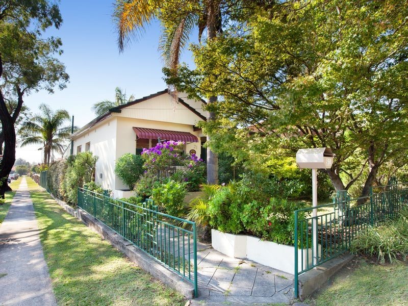 21 Crane Street, Concord NSW 2137