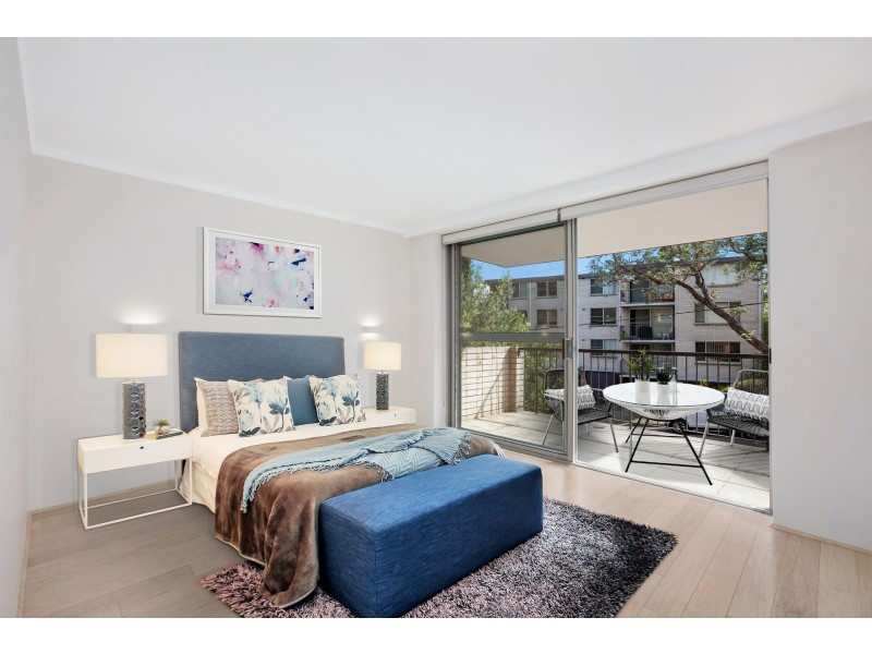2/3 Bortfield Drive, Chiswick NSW 2046