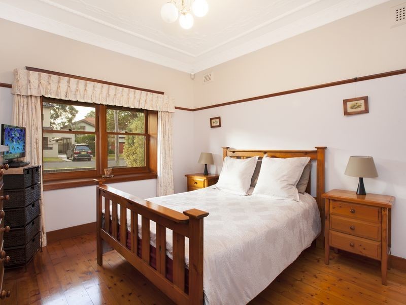 60 Links Avenue, Concord NSW 2137