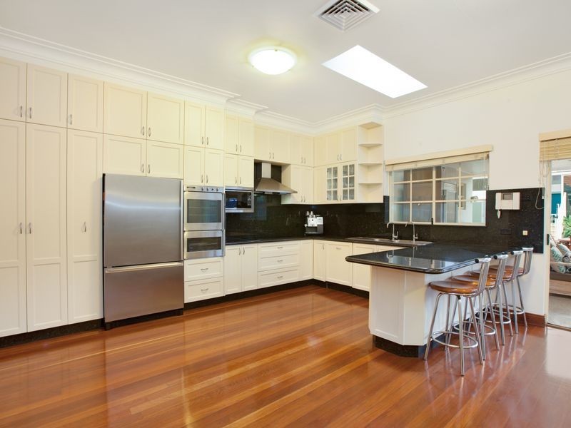 9 Correys Avenue, Concord NSW 2137