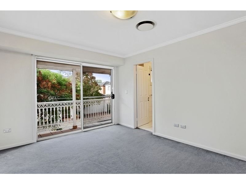 4 Charlton Drive, Liberty Grove NSW 2138