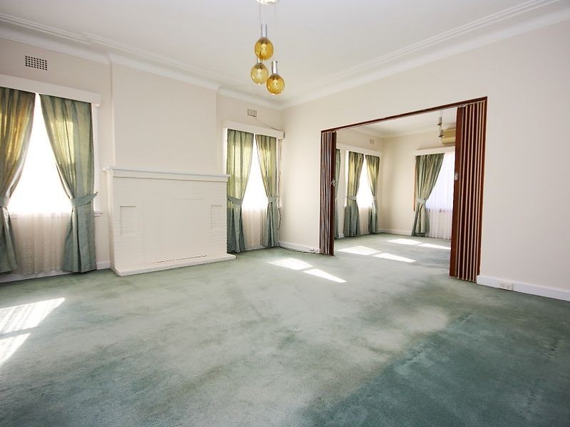 1 Meadow Street, Concord NSW 2137