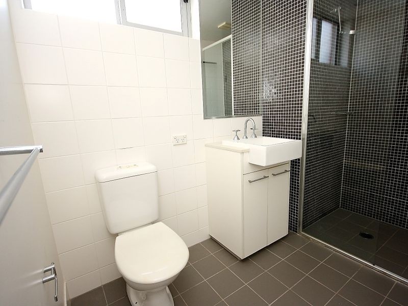 201/2 Shoreline Drive, Rhodes NSW 2138