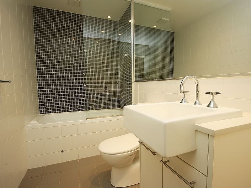 201/2 Shoreline Drive, Rhodes NSW 2138
