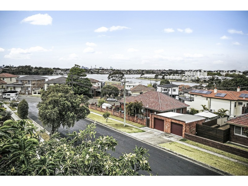 7 Moore Street, Cabarita NSW 2137