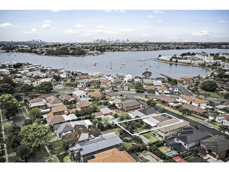 7 Moore Street, Cabarita NSW 2137